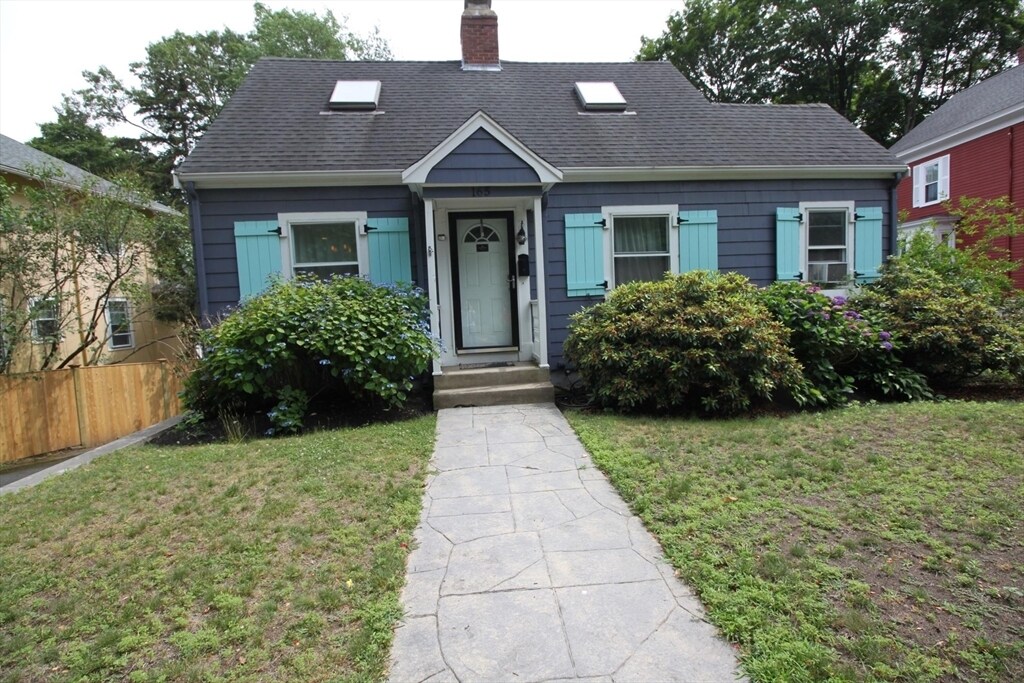 165 Lynn Fells Pkwy in Melrose, MA - Building Photo