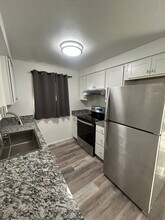 2255 Shadylane Dr in Springfield, OR - Building Photo - Building Photo