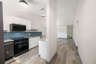 5214 Stacy St Apartments in West Palm Beach, FL - Building Photo