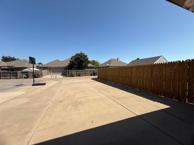 6920 Thunder Rd in Amarillo, TX - Building Photo - Building Photo