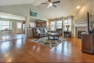 3115 Orange St in Pearland, TX - Building Photo - Building Photo