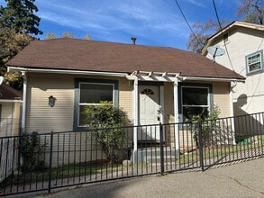 2896 Coloma St in Placerville, CA - Foto de edificio - Building Photo