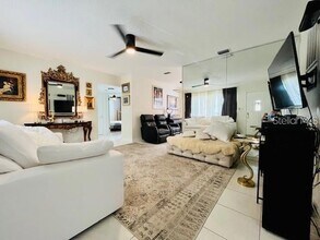 10172 63rd Ave N in Seminole, FL - Building Photo - Building Photo