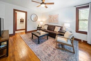 107 Russell Ct, Unit 107 FURNISHED in Pineville, LA - Building Photo