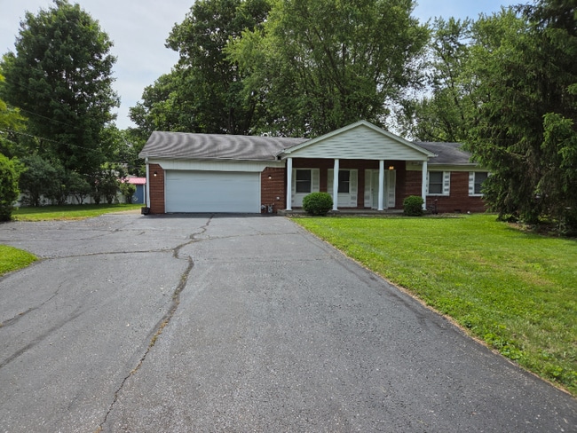 property at 523 Chapel Hill W Dr