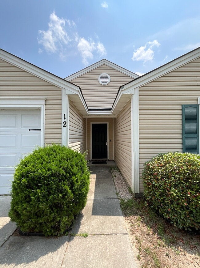 12 Summer Lake Way in Savannah, GA - Building Photo - Building Photo
