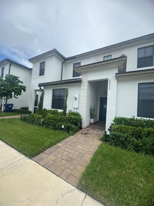 23513 SW 127th Pl in Homestead, FL - Building Photo - Building Photo