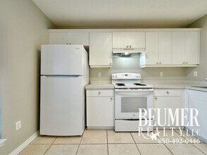 1097 Antigua Cir in Pensacola, FL - Building Photo - Building Photo