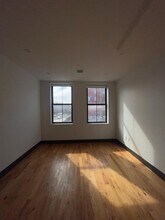 568-572 Communipaw Ave in Jersey City, NJ - Building Photo - Building Photo