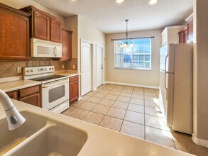 204 Patrice Hope St in Leesburg, FL - Foto de edificio - Building Photo