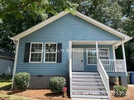 1040 Thomasville Estates Dr SE in Atlanta, GA - Building Photo