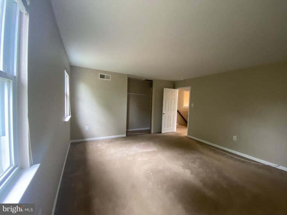 286 Florence Dr in Harleysville, PA - Building Photo