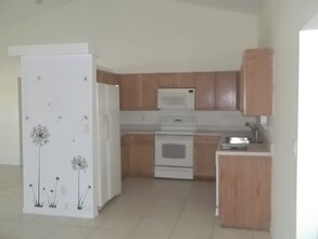 744 SW Port St Lucie Blvd in Port St. Lucie, FL - Building Photo - Building Photo