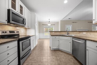 239 Silver Hills Dr in Jacksonville, NC - Building Photo - Building Photo