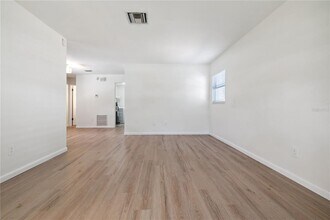 1809 E Knollwood St in Tampa, FL - Building Photo - Building Photo