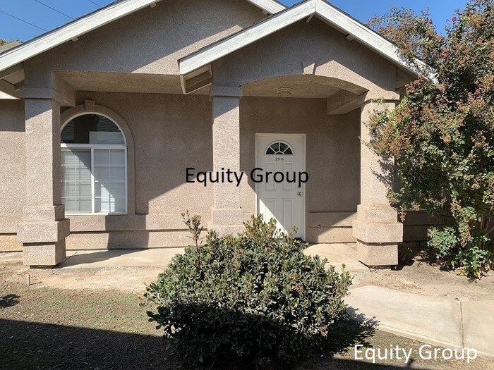 2911 S Sallee Ct in Visalia, CA - Building Photo