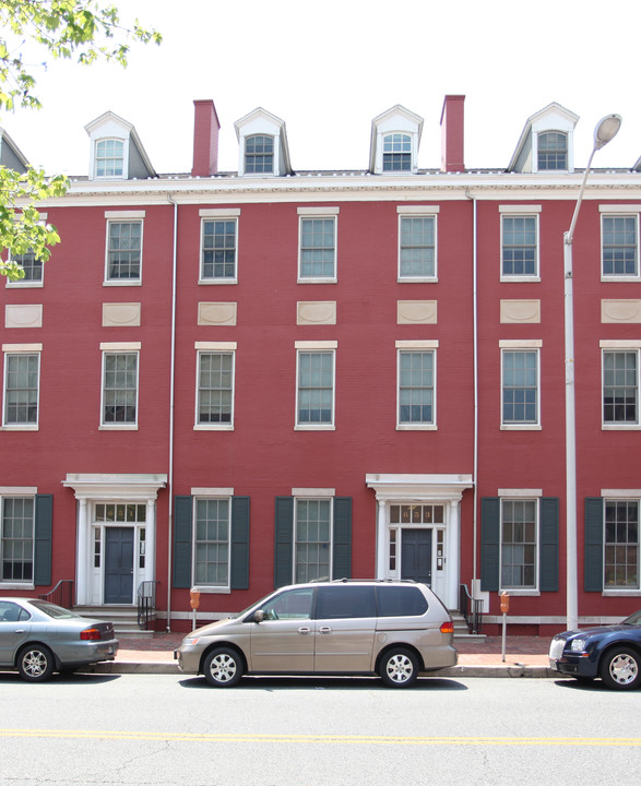 Pascault Row in Baltimore, MD - Foto de edificio