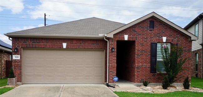 property at 3606 Russett Glen Ln
