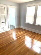 13 Olcott St, Unit 1 in Watertown, MA - Building Photo - Building Photo