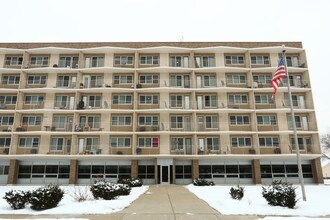 Townsend Towers in Dearborn, MI - Building Photo - Building Photo