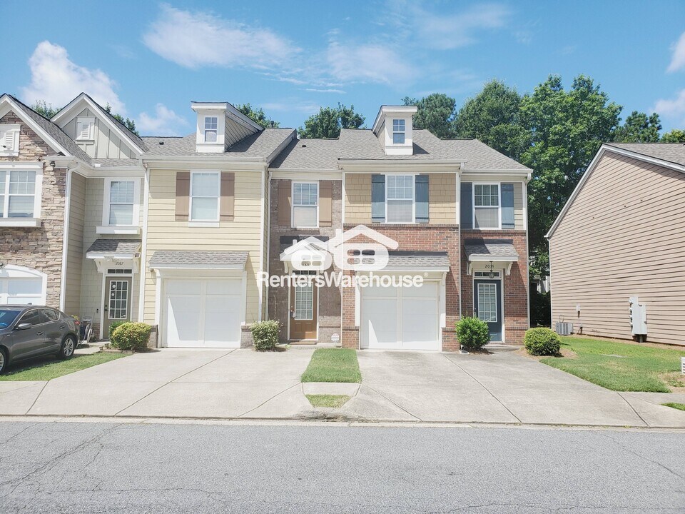 2089 Lakeshore Overlook Dr in Kennesaw, GA - Building Photo