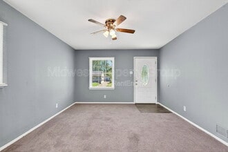 409 Shepley Dr in St. Louis, MO - Building Photo - Building Photo