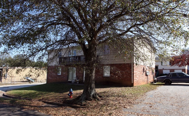 189-245 Headquarters Loop in Spartanburg, SC - Foto de edificio - Building Photo