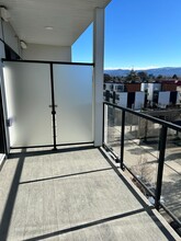 604 Cawston Ave in Kelowna, BC - Building Photo - Building Photo