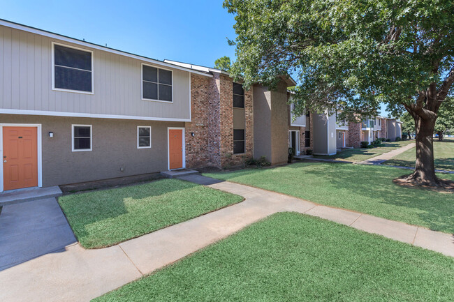 Waterford Glen in Wichita Falls, TX - Foto de edificio - Building Photo