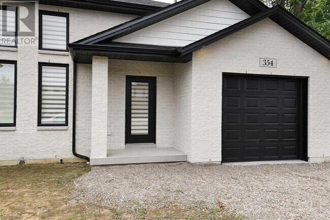 354 Bouffard Rd in Windsor, ON - Building Photo - Building Photo