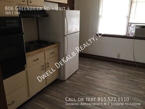 806 Greenbrier Rd in Dekalb, IL - Building Photo - Building Photo