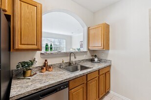 Quail Landing in Oklahoma City, OK - Building Photo