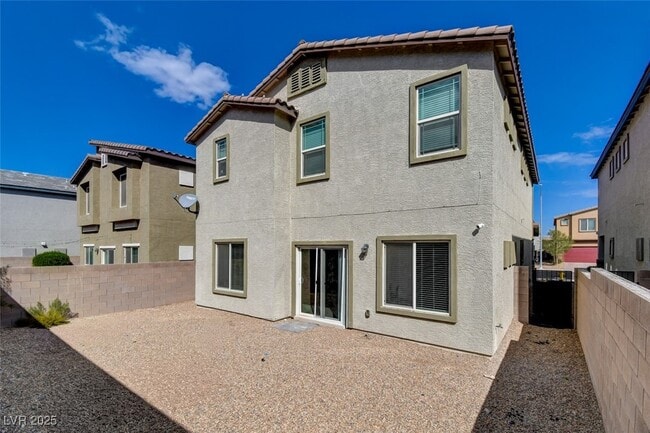 479 Via Renata in Henderson, NV - Foto de edificio - Building Photo