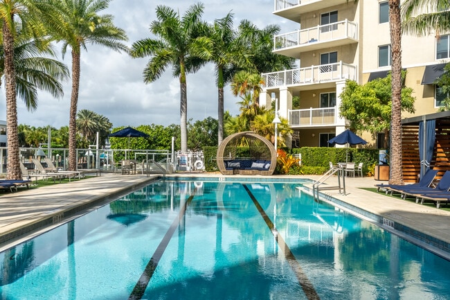 1333 South Ocean Apartments in Pompano Beach, FL - Building Photo - Building Photo