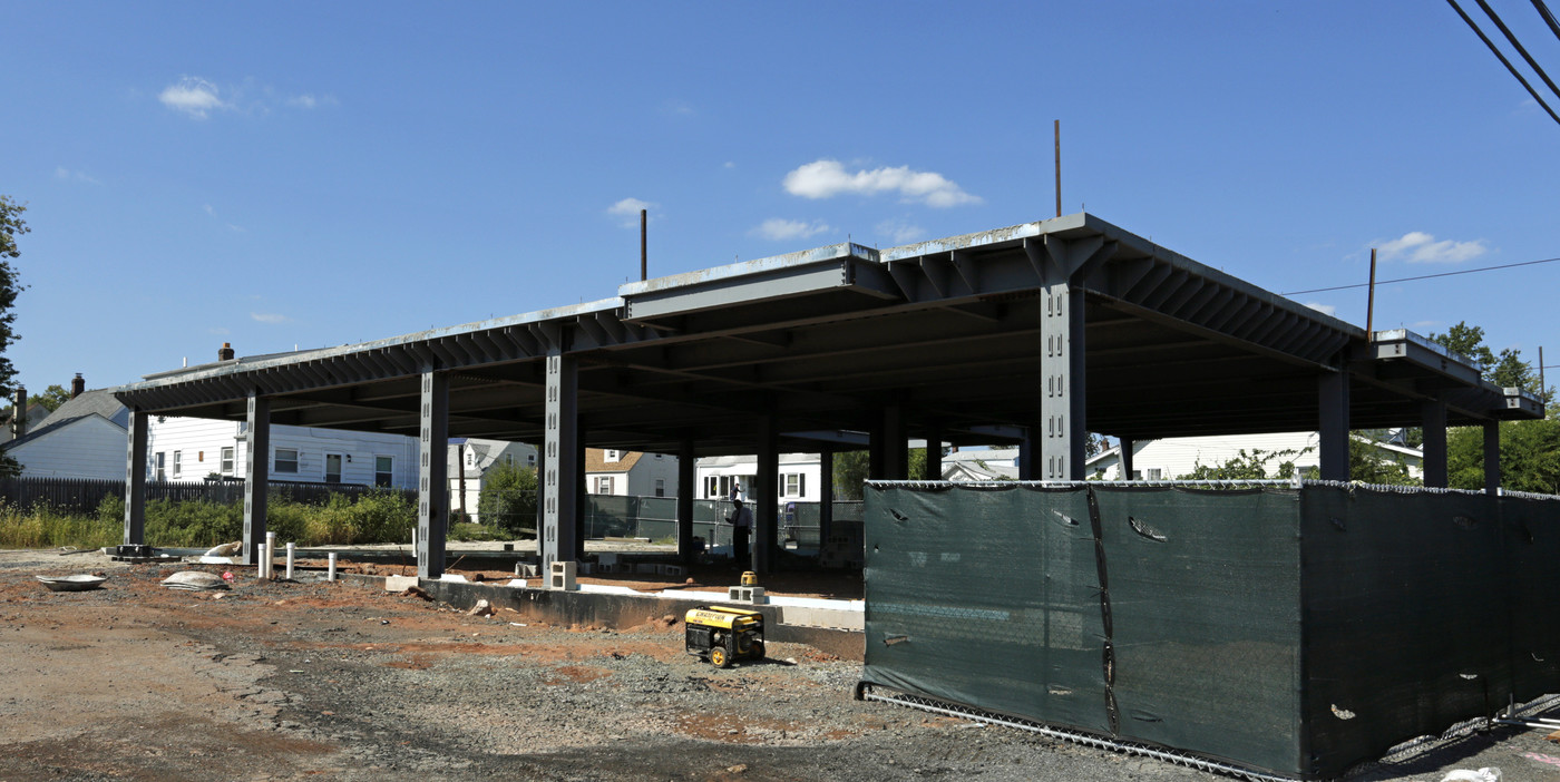 1005 Rahway Ave in Avenel, NJ - Building Photo