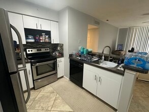 13631 Eagle Ridge Dr, Unit 224 in Ft. Myers, FL - Building Photo - Building Photo