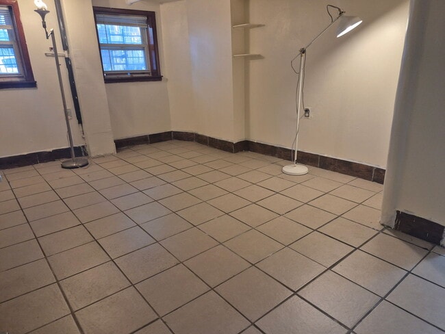 4722 N Kennicott Ave in Chicago, IL - Foto de edificio - Building Photo