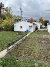 947 Center Point Rd NE in Cedar Rapids, IA - Building Photo - Building Photo