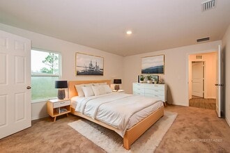 880 Youngreen Dr in Ft. Myers, FL - Building Photo - Building Photo