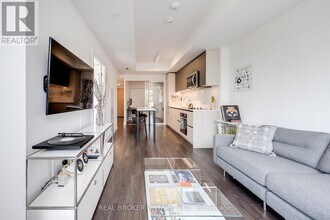 150-150 Logan Ave in Toronto, ON - Building Photo - Building Photo