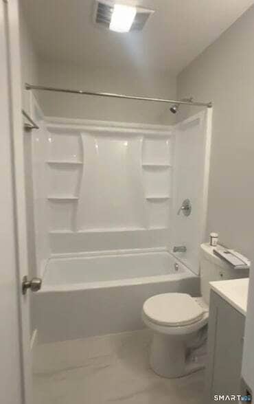 980 Hancock Ave, Unit 2R in Bridgeport, CT - Foto de edificio - Building Photo