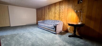 557 Laker Wy in Riverdale, UT - Foto de edificio - Building Photo