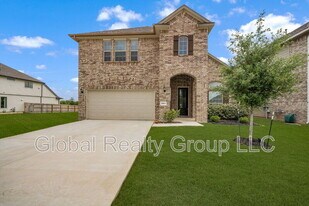10064 Mulhouse Dr in Schertz, TX - Building Photo