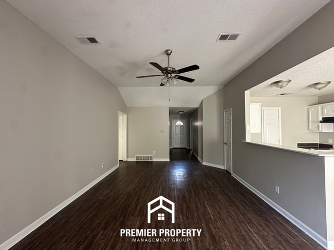 2828 Breezy Ridge Trail in Memphis, TN - Building Photo - Building Photo