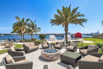 3 Water Clb Wy in North Palm Beach, FL - Building Photo - Building Photo