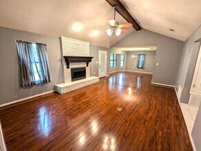 2205 Calle De Marbella in Navarre, FL - Building Photo - Building Photo