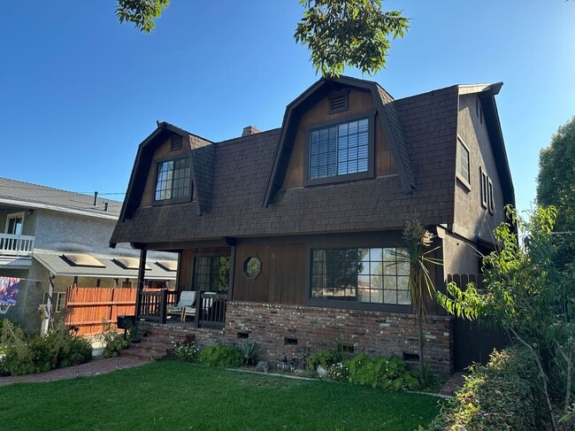 199 N Hermosa Ave in Sierra Madre, CA - Building Photo - Building Photo