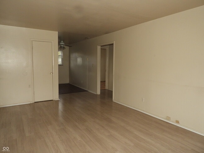 6006 Dickson Rd in Indianapolis, IN - Building Photo - Building Photo