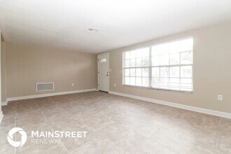 7824 Cherrytree Ln in New Port Richey, FL - Foto de edificio - Building Photo