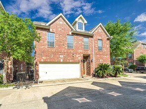 3006 E Park at Fairdale in Houston, TX - Building Photo - Building Photo